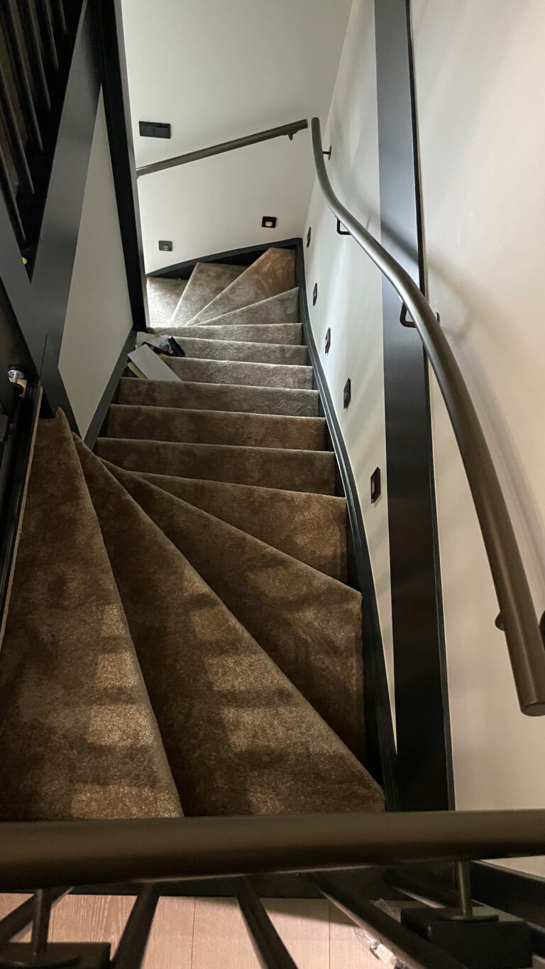 320FF3DA-670F-4367-B845-8E9B1702C02B